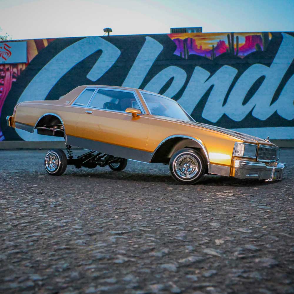 Redcat Caprice Classic RC Car - 1:10 1987 Chevrolet Caprice Classic Hopping Lowrider view 4