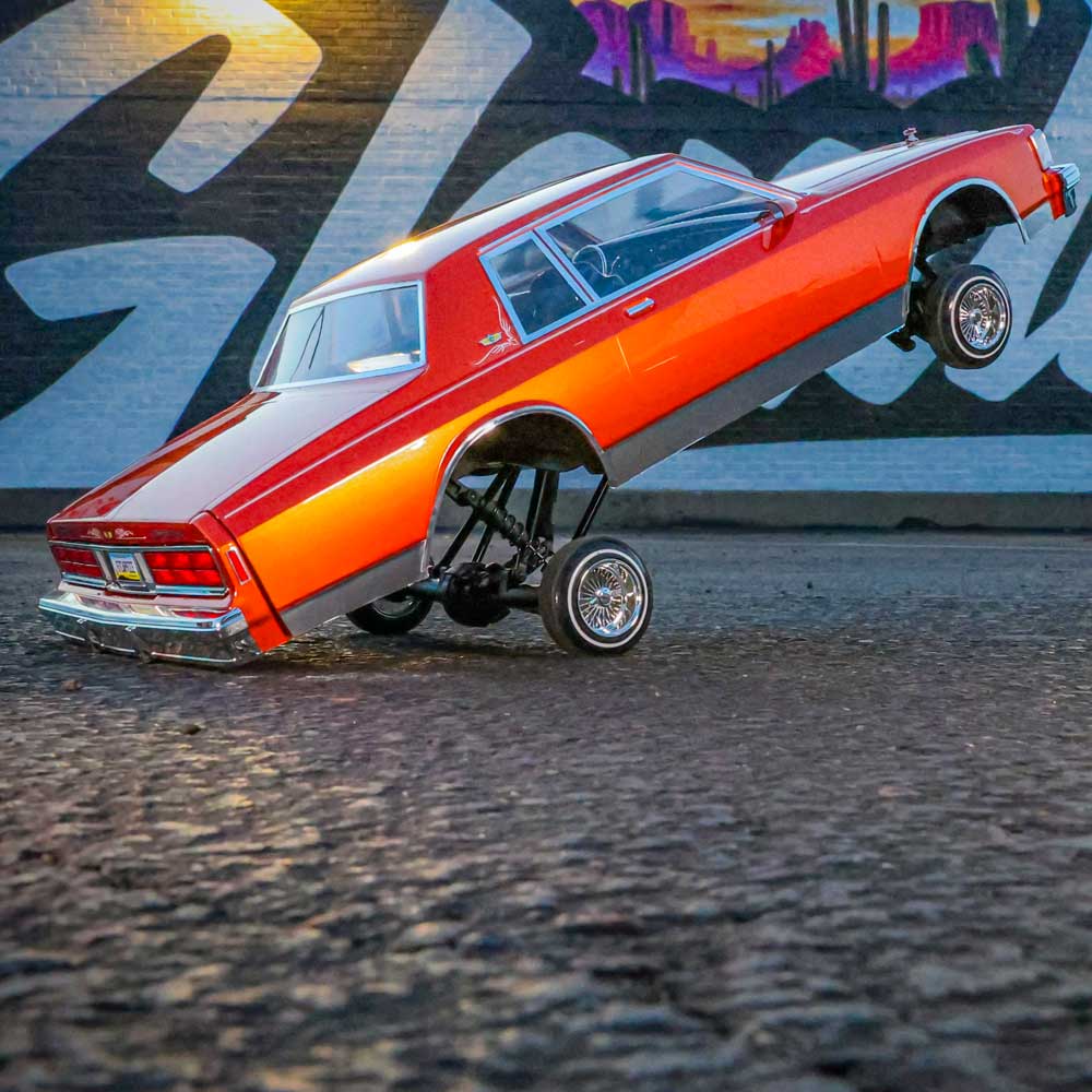 Redcat Caprice Classic RC Car - 1:10 1987 Chevrolet Caprice Classic Hopping Lowrider view 3