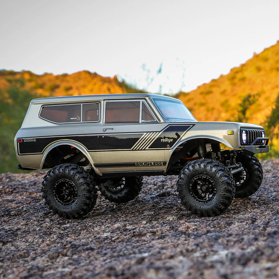 Ascent-18 International Scout II Brushless - 1/18 Scale Brushless Electric Rock Crawler view 15