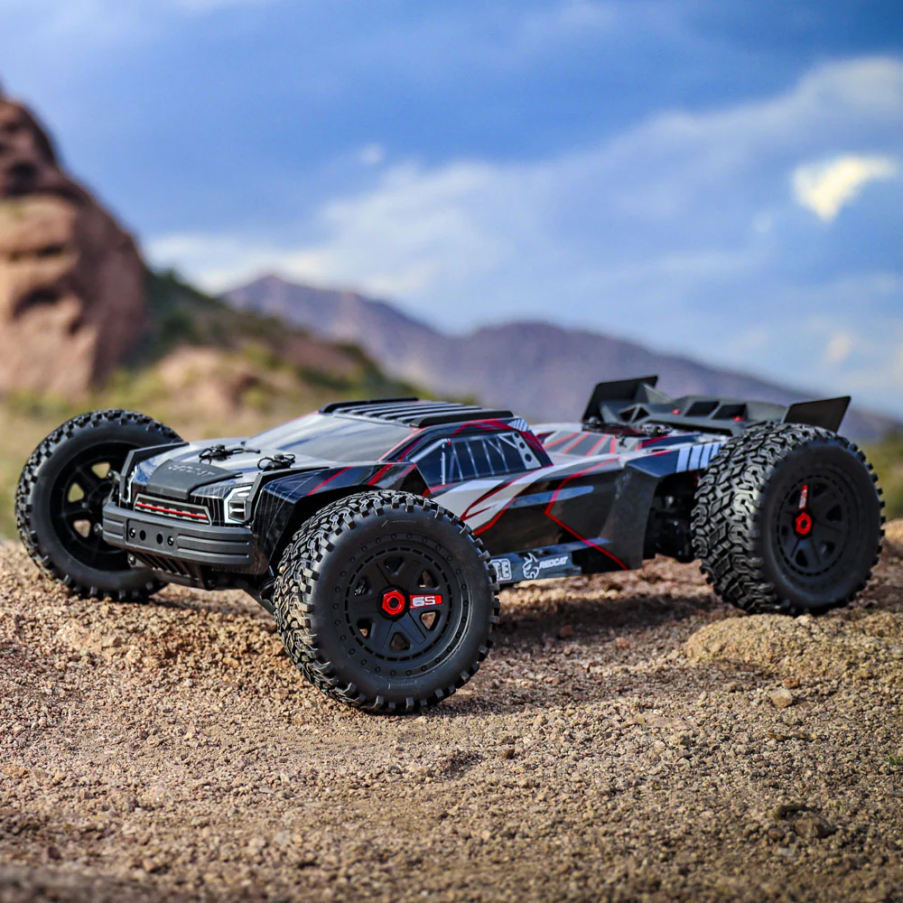 Redcat Machete 6S 1/6 Scale Brushless Electric Monster Truck view 4