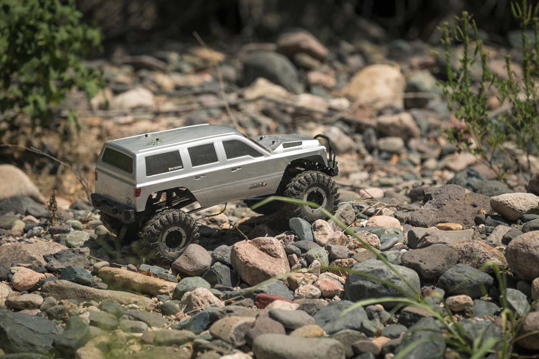 Redcat Everest Gen7 Sport RC Crawler - 1:10 Brushed Rock Crawler -  Silver view 3