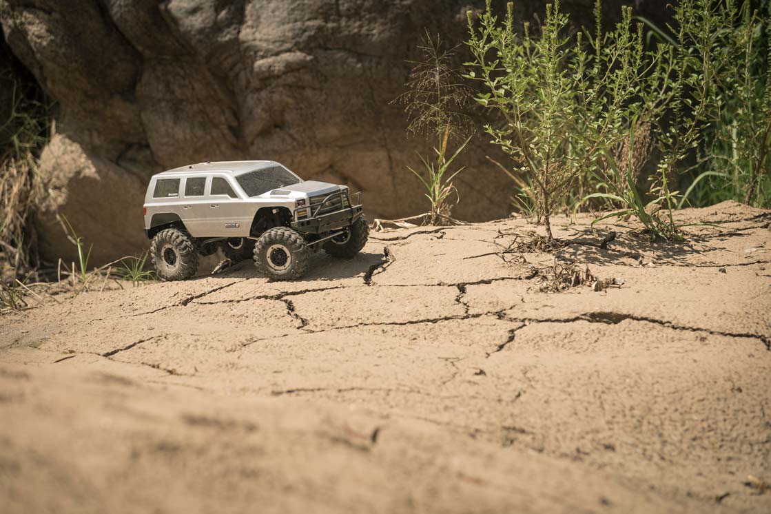 Redcat Everest Gen7 Sport RC Crawler - 1:10 Brushed Rock Crawler -  Silver view 12