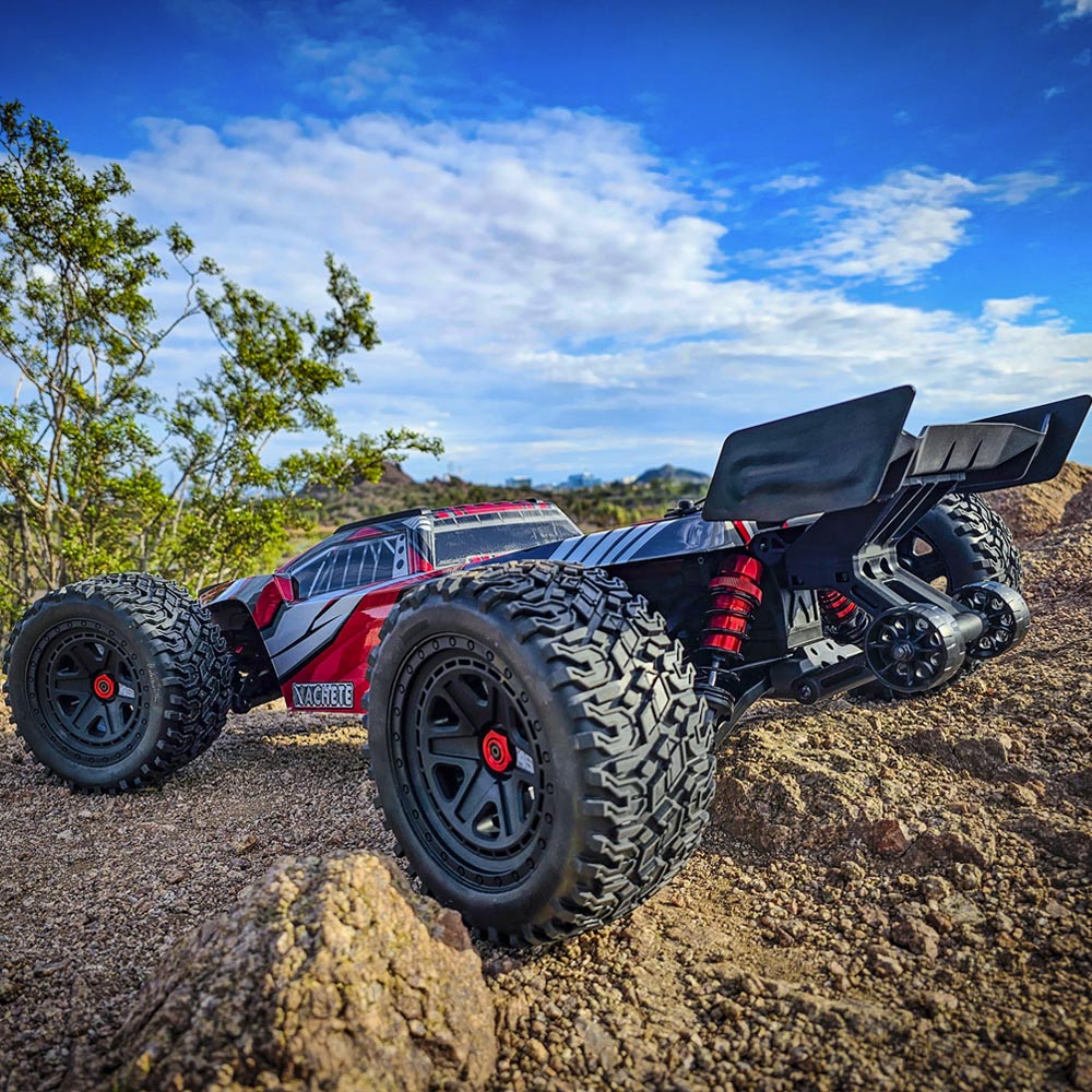 Machete 4S 1/6 scale Brushless Monster Truck view 8