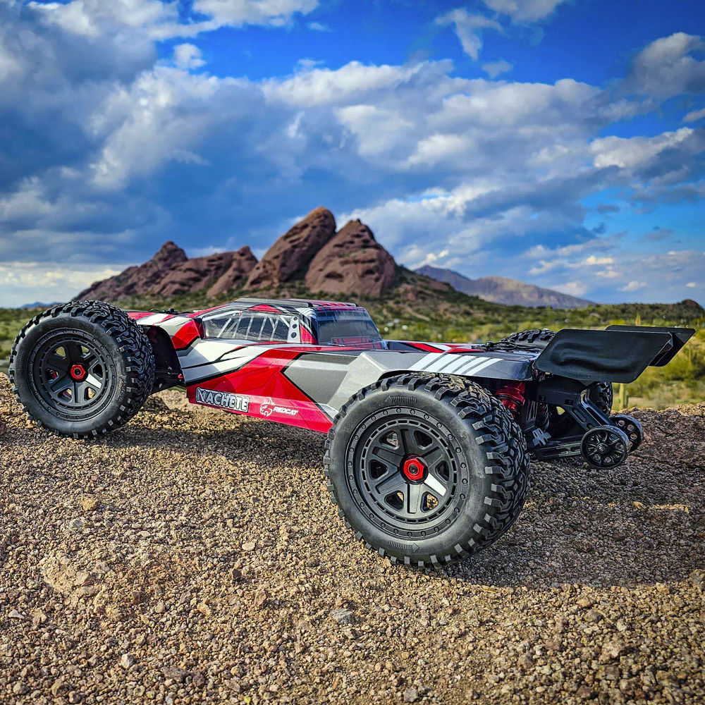 Machete 4S 1/6 scale Brushless Monster Truck view 9