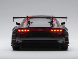 M40s 2.0 Chassis with Audi R8 LMS view 3